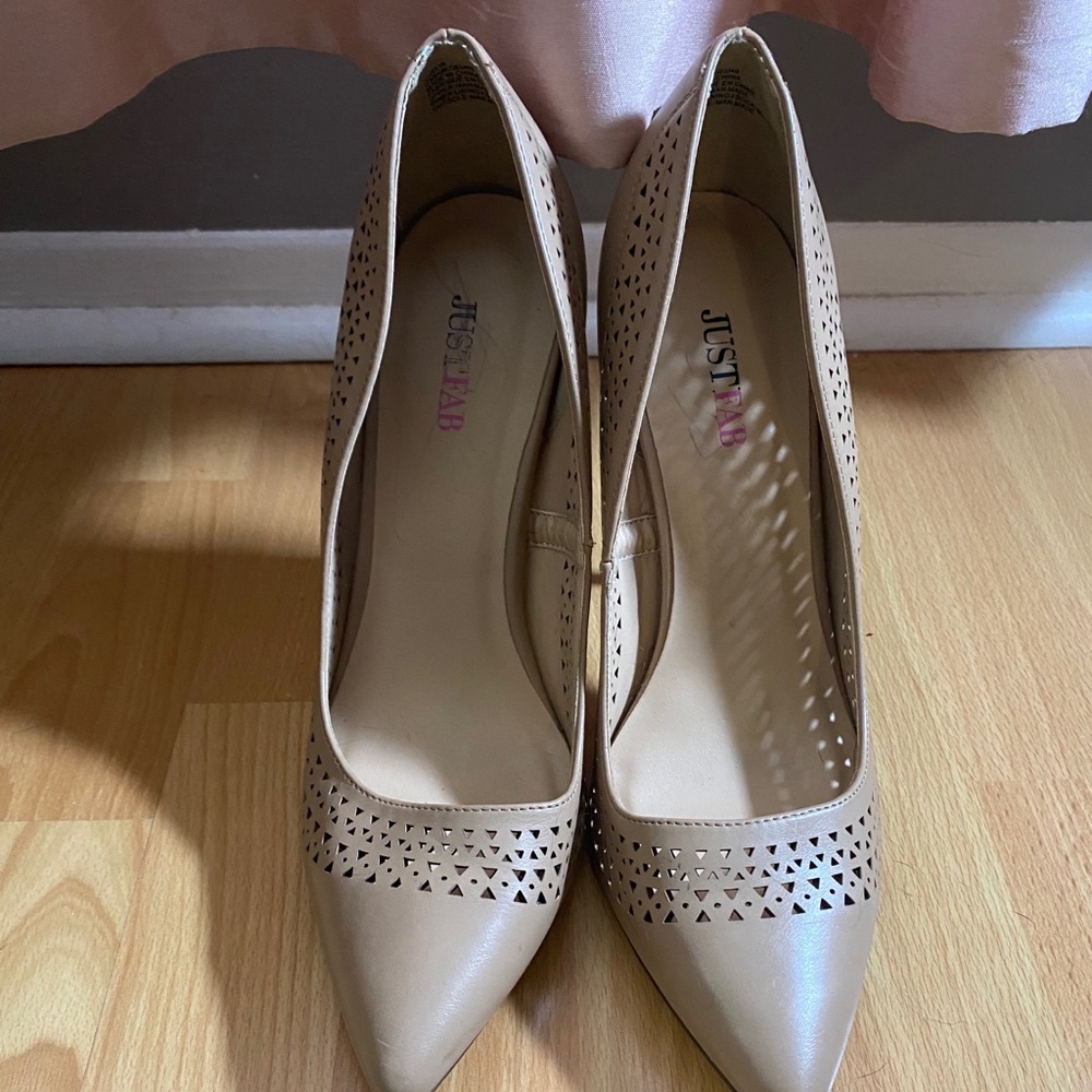 Just fab nude pumps